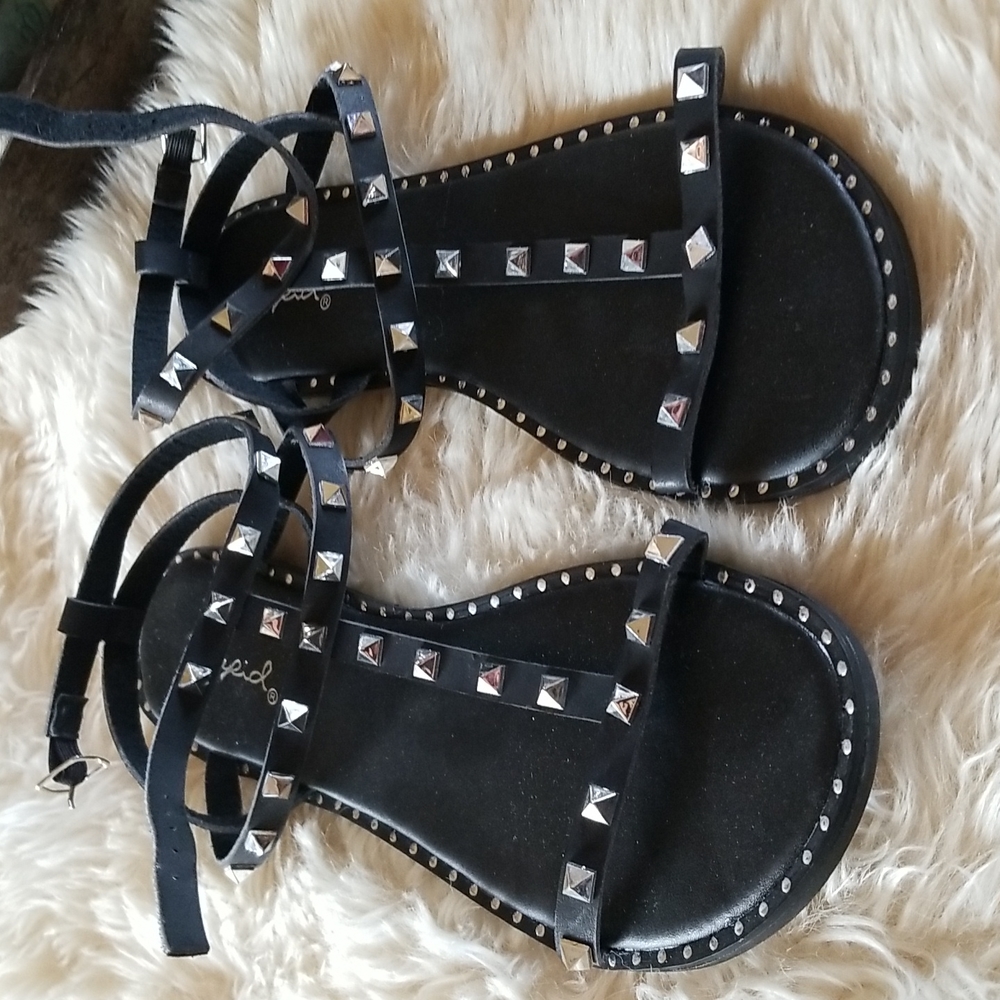 Strappy sandals with silver studs